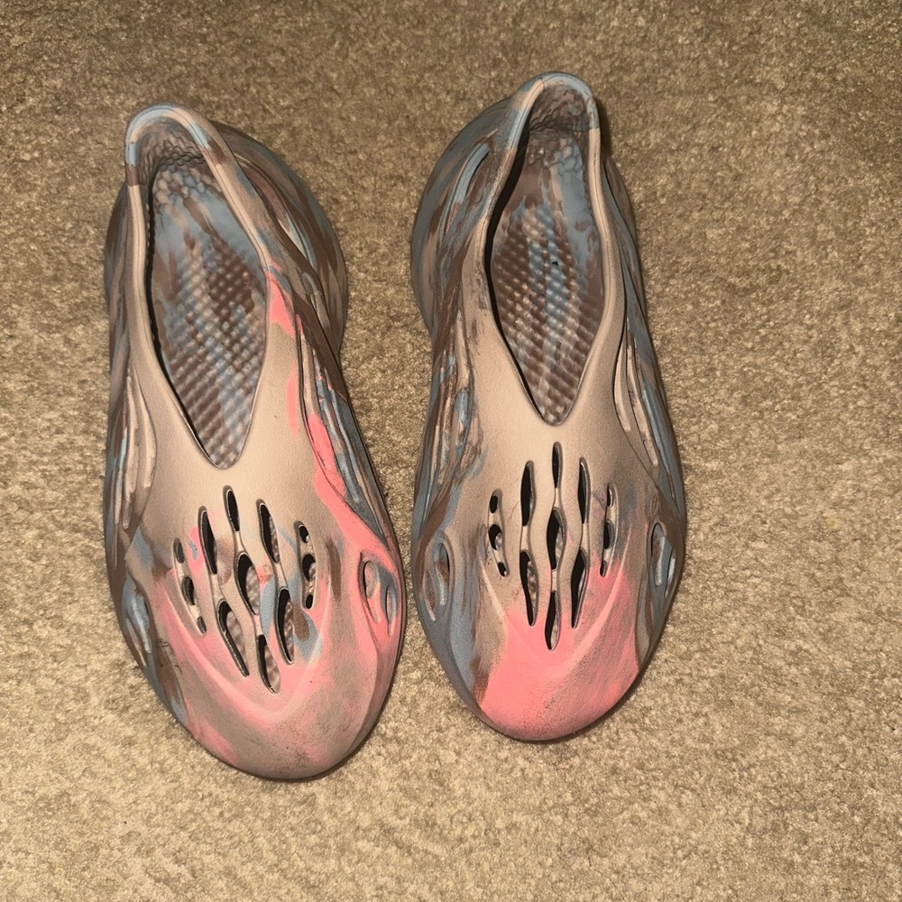 Yeezy Foam Runner MX Sand Grey